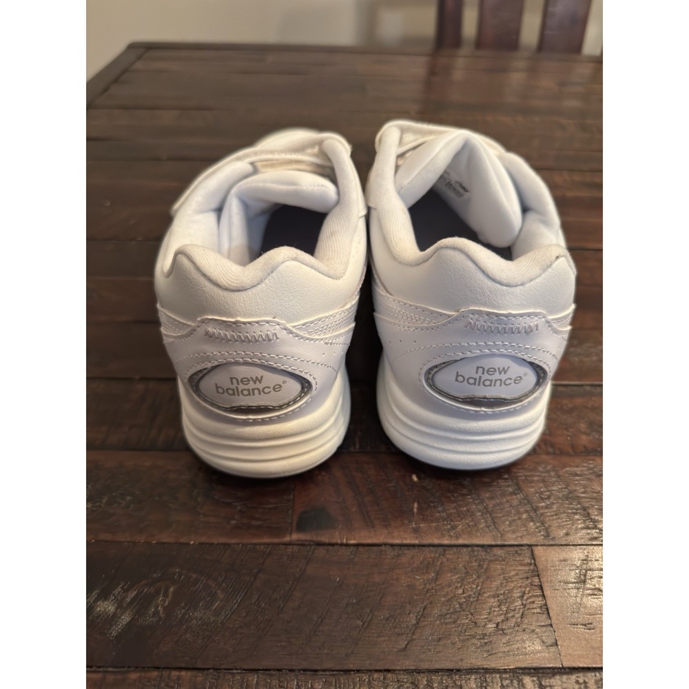 New Balance 577 Women's White Leather Walking Shoes (WW577VW) – Size 8.5 - Picture 4 of 7